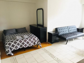 Stylish Montreal Apartment Comfortable Stay in the Golden Square Mile